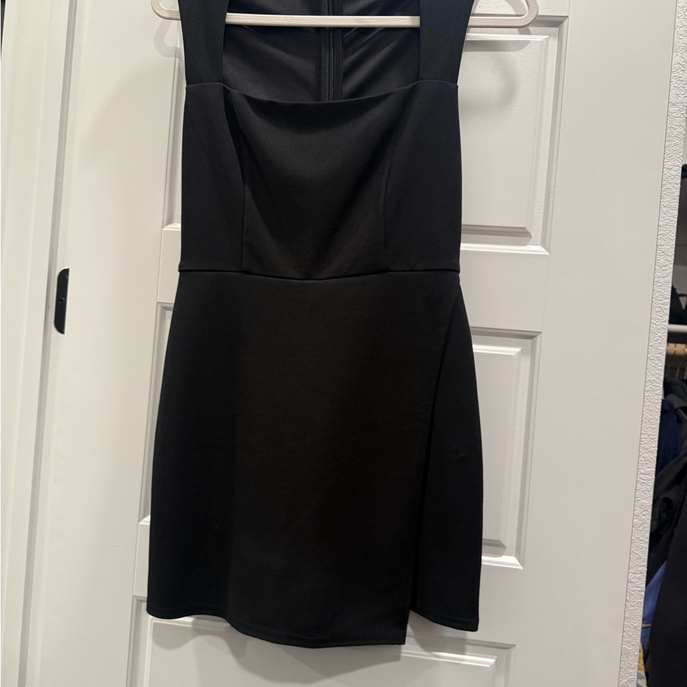 Lulu’s Elegant Black Romper